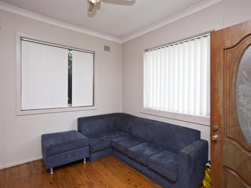 1 Hallvert Crescent, Charlestown NSW 2290