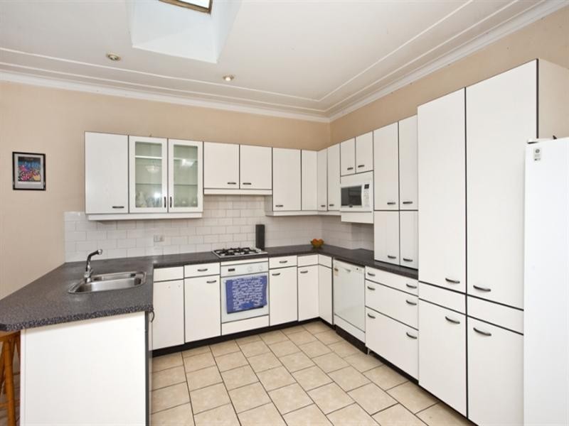 18 Montrose Avenue, Adamstown Heights NSW 2289
