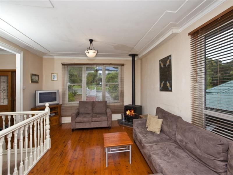 18 Montrose Avenue, Adamstown Heights NSW 2289