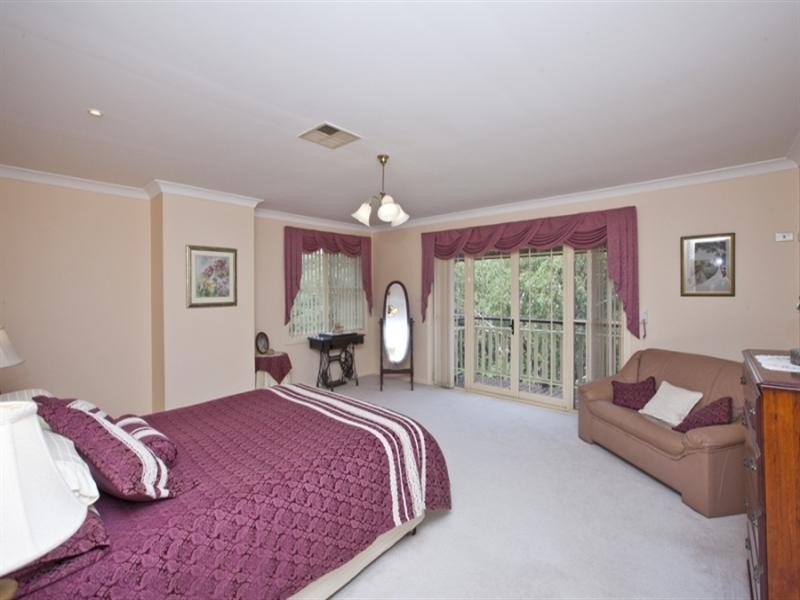 48 Woodside Drive, Eleebana NSW 2282