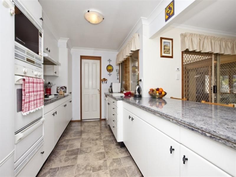 1 Calgarth Court, Lakelands NSW 2282