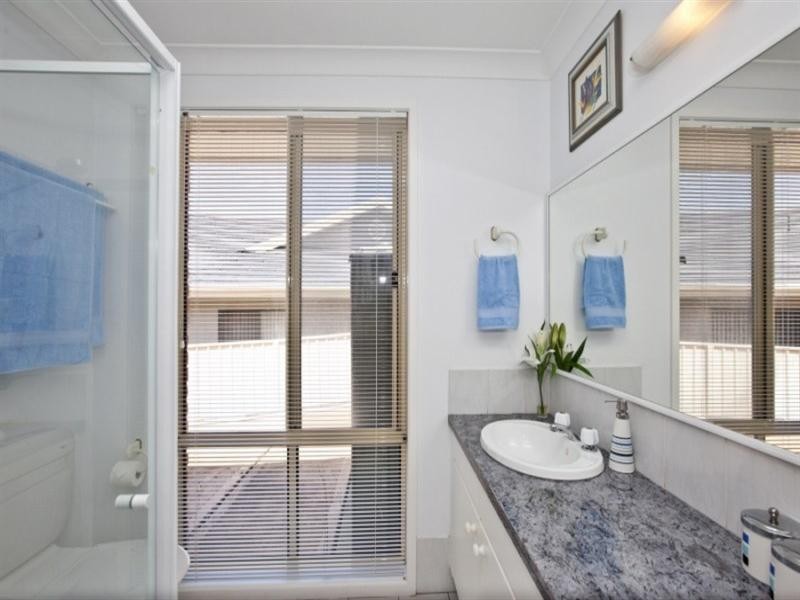 1 Calgarth Court, Lakelands NSW 2282