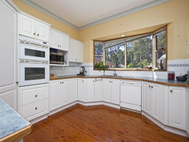 61 Seaview Close, Eleebana NSW 2282