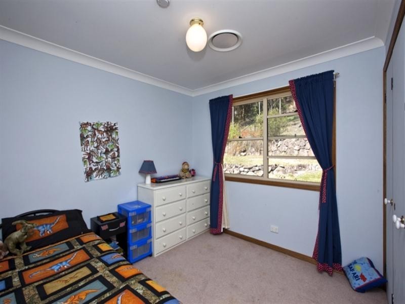 61 Seaview Close, Eleebana NSW 2282