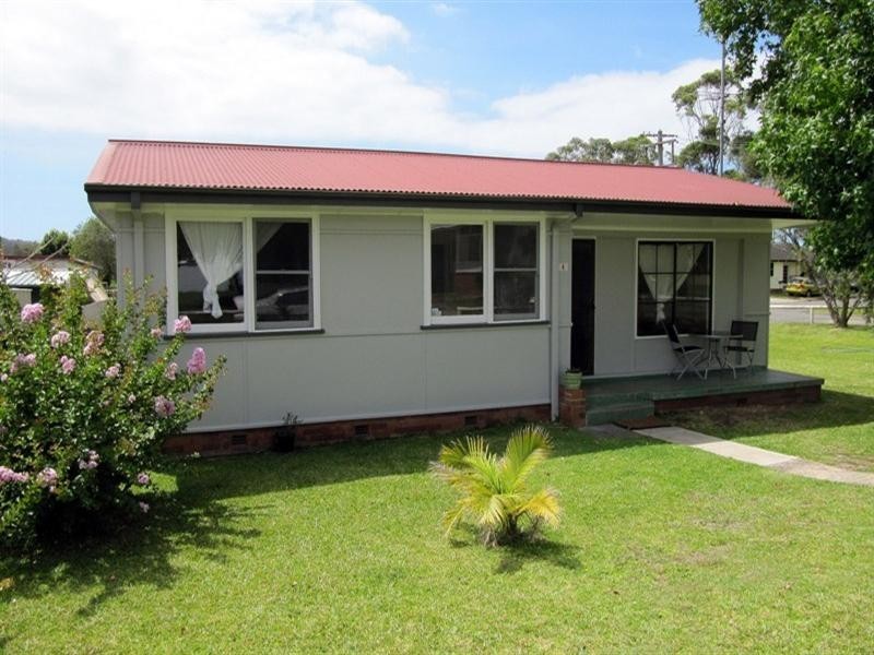 4 Redwood Crescent, Gateshead NSW 2290