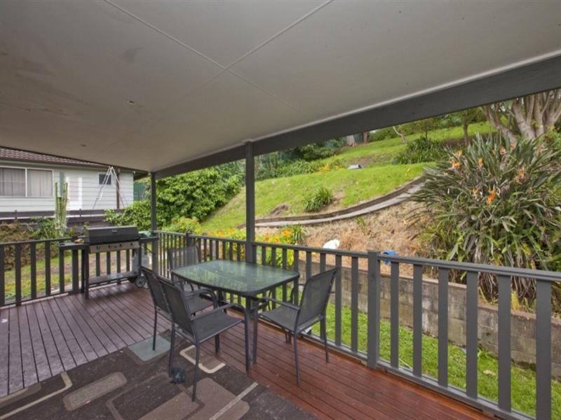 8 Lisa Avenue, Warners Bay NSW 2282