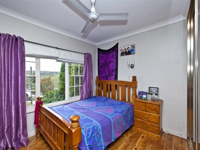 8 Lisa Avenue, Warners Bay NSW 2282