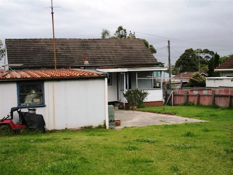 131 Cowlishaw Street, Redhead NSW 2290