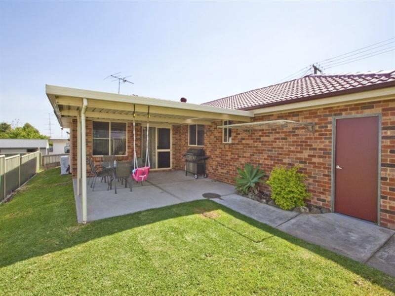 2A Bruce Street, Glendale NSW 2285