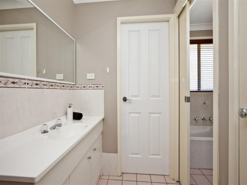 2A Bruce Street, Glendale NSW 2285