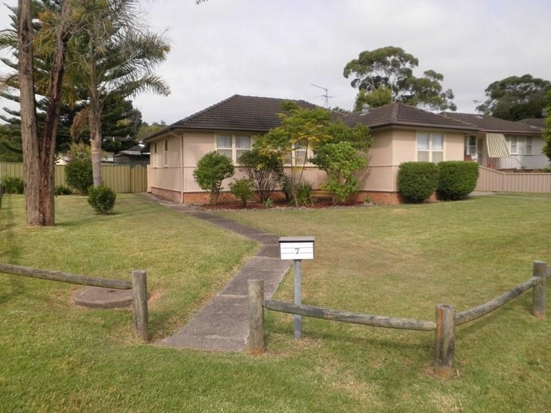 7 Ash Place, Gateshead NSW 2290