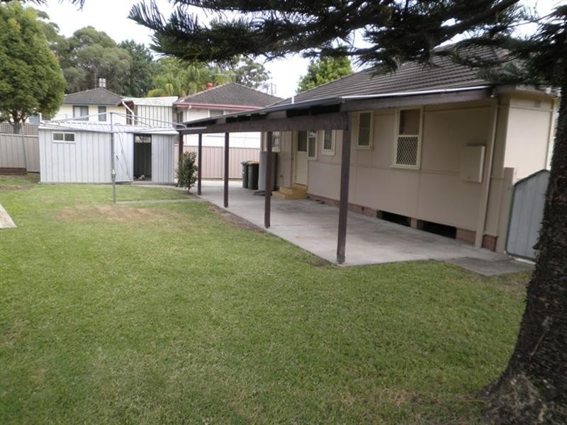 7 Ash Place, Gateshead NSW 2290