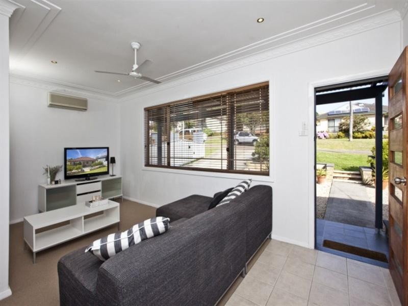 35 Kenibea Avenue, Kahibah NSW 2290