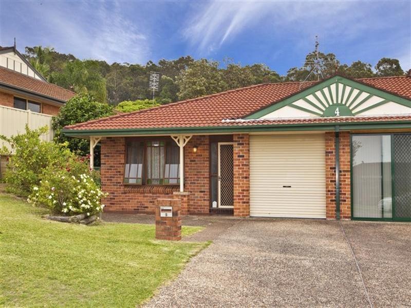 2/4 Herd Street, Mount Hutton NSW 2290