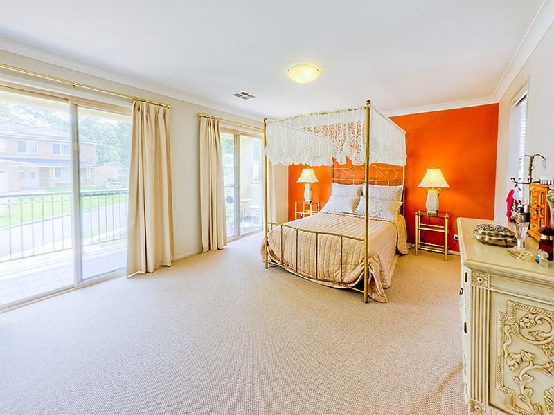 77 Araminta Chase, Cameron Park NSW 2285