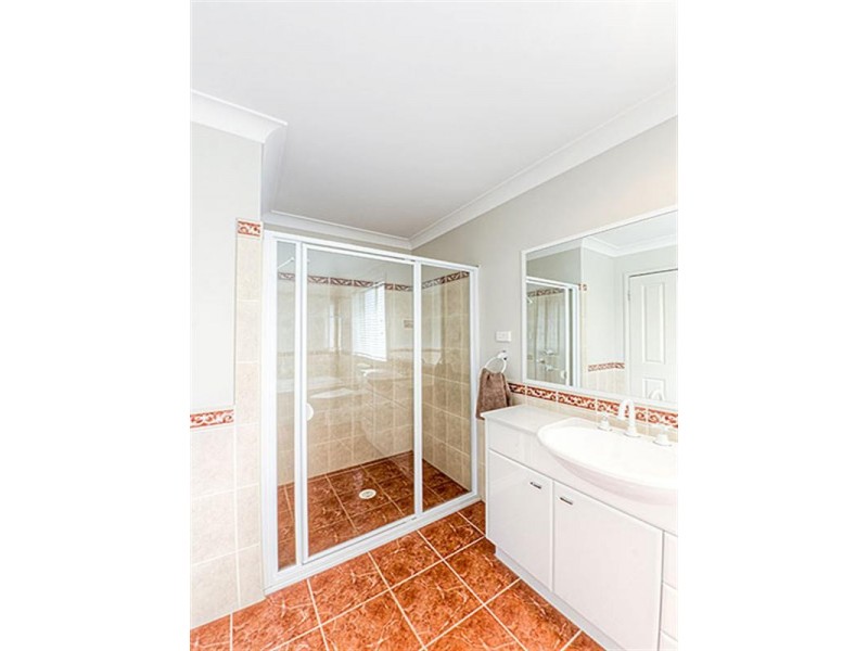 77 Araminta Chase, Cameron Park NSW 2285