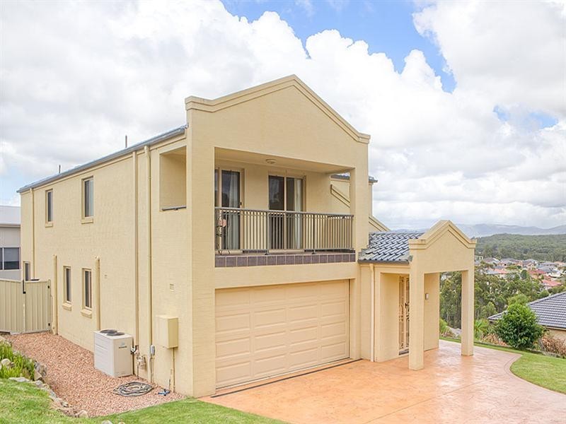 77 Araminta Chase, Cameron Park NSW 2285
