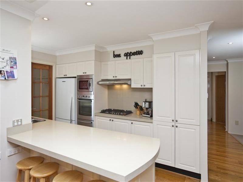 37 Leichhardt Road, Valentine NSW 2280