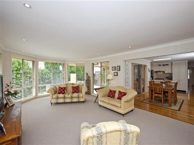 37 Leichhardt Road, Valentine NSW 2280