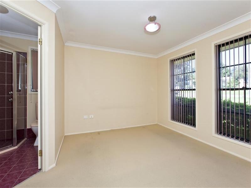 17 Myles Avenue, Warners Bay NSW 2282