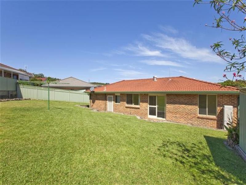 4 Croydon Place, Warners Bay NSW 2282