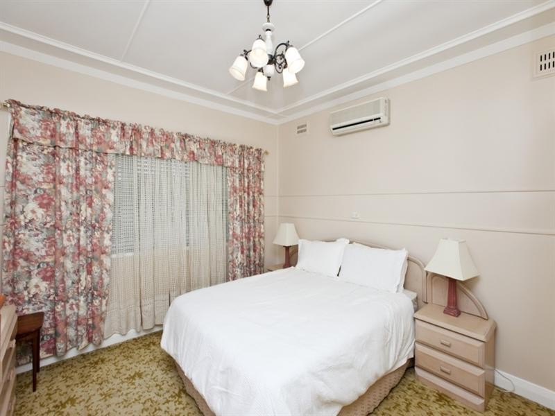 21 Warner Street, Warners Bay NSW 2282