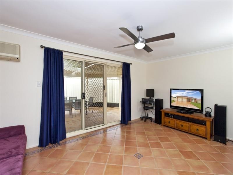 1 Glendore Parade, Maryland NSW 2287