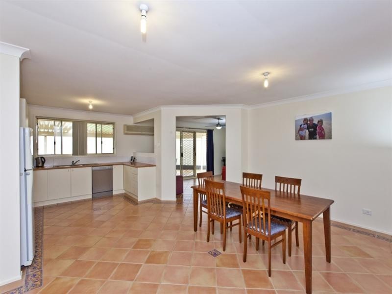 1 Glendore Parade, Maryland NSW 2287