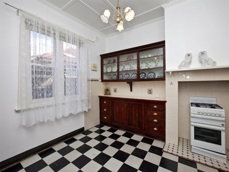 113 Gordon Avenue, Hamilton South NSW 2303