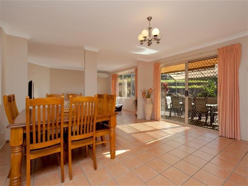 6 Calgarth Court, Lakelands NSW 2282