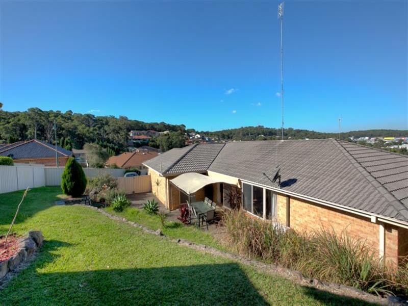 6 Calgarth Court, Lakelands NSW 2282