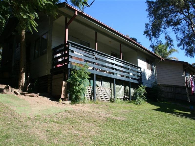 11 Lochend Place, Bolton Point NSW 2283