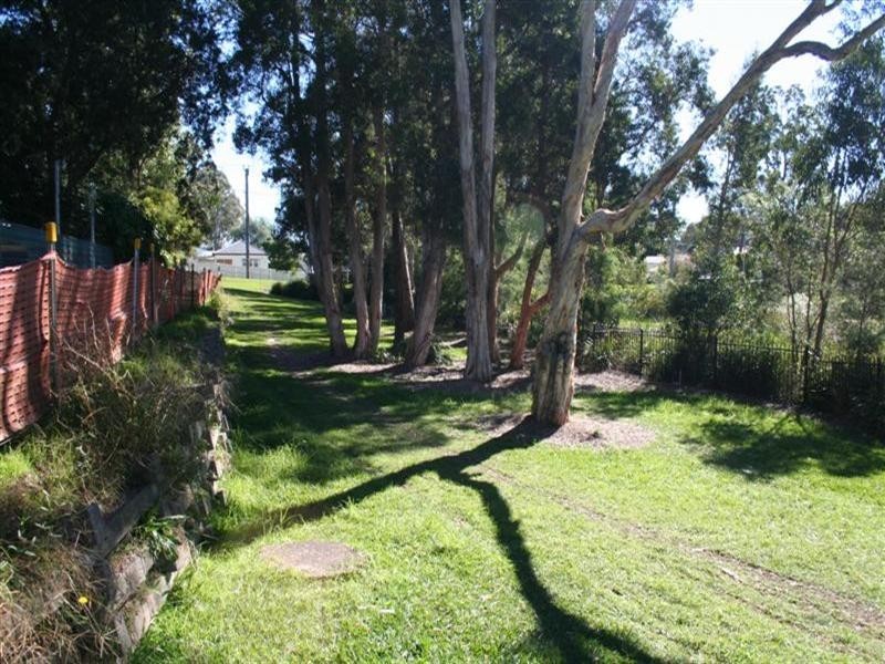 11 Lochend Place, Bolton Point NSW 2283