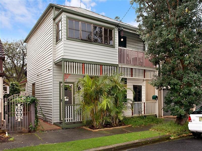 4 Cleary Street, Hamilton NSW 2303