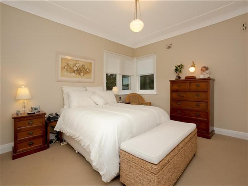 1 Meredith Street, Kotara NSW 2289