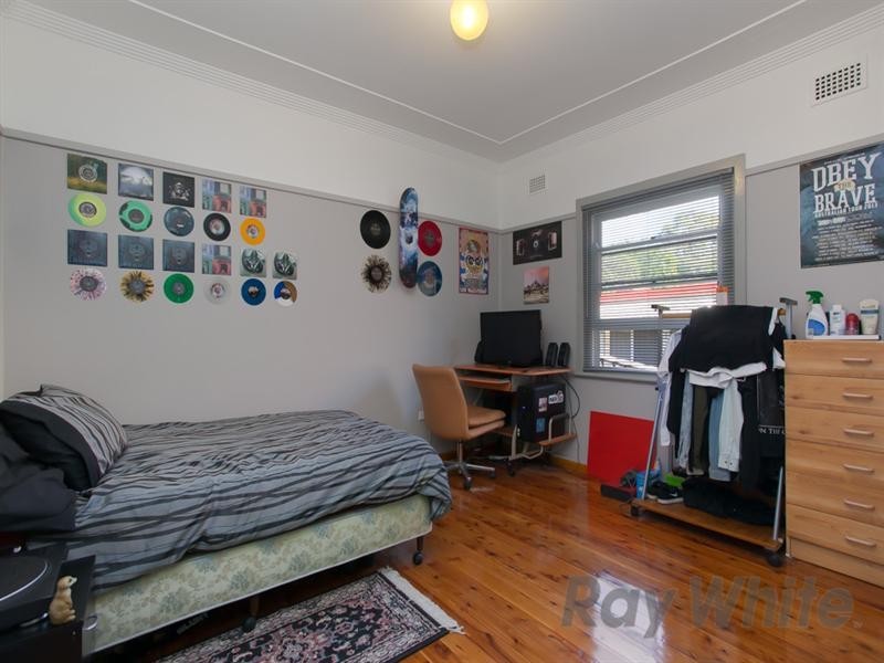 68 Gregson Avenue, Mayfield West NSW 2304