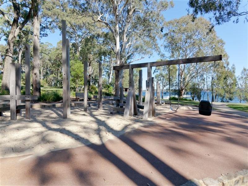 18 Nine Acres Way, Murrays Beach NSW 2281