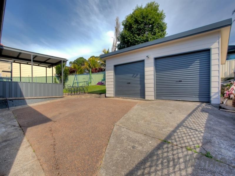 11 Walumbi Avenue, Tingira Heights NSW 2290