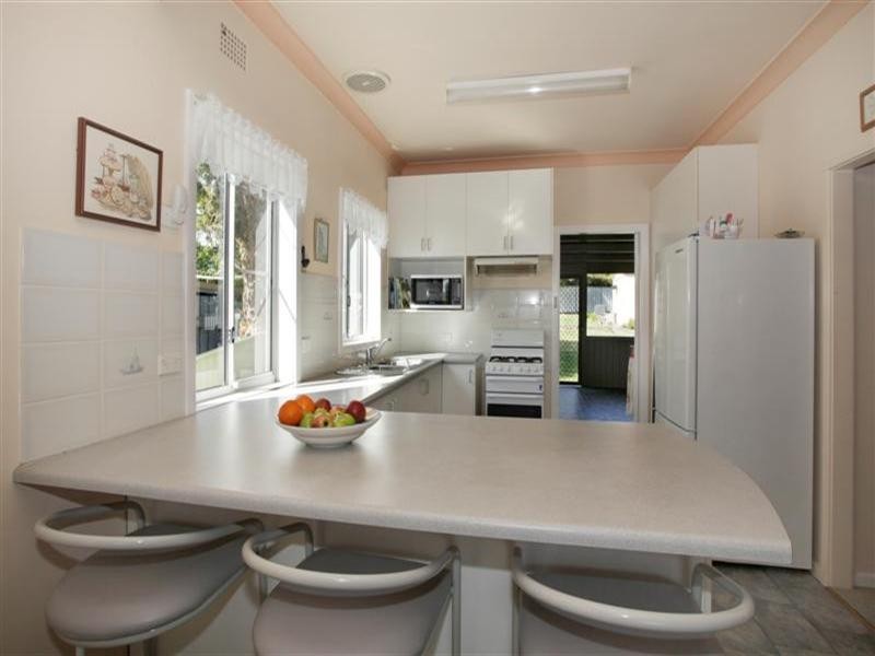 27 Merran Avenue, Charlestown NSW 2290