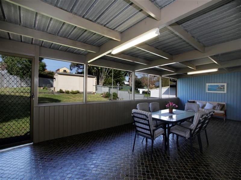 27 Merran Avenue, Charlestown NSW 2290