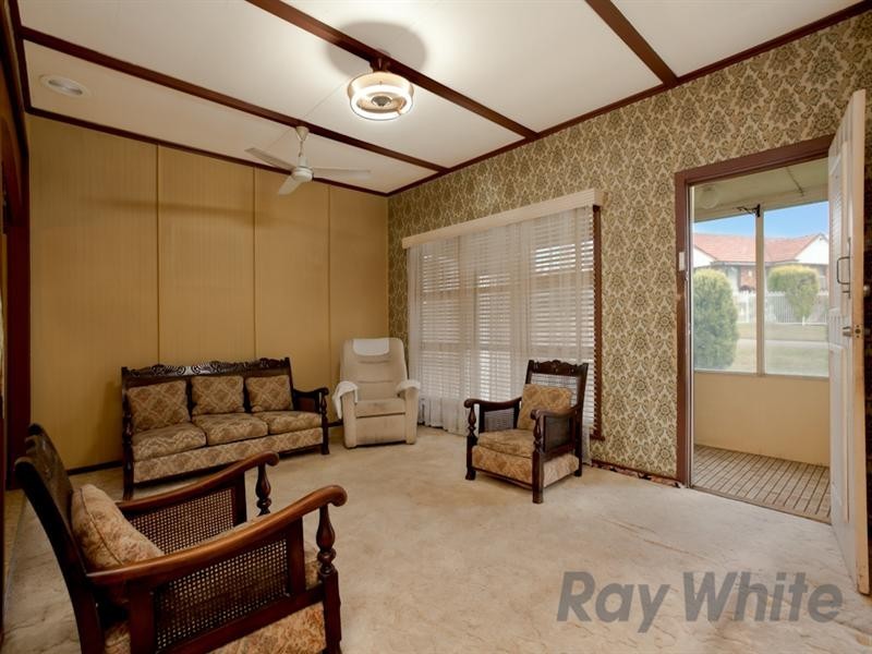 15 Guam Street, Shortland NSW 2307