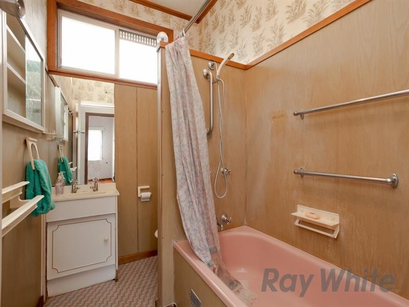 15 Guam Street, Shortland NSW 2307