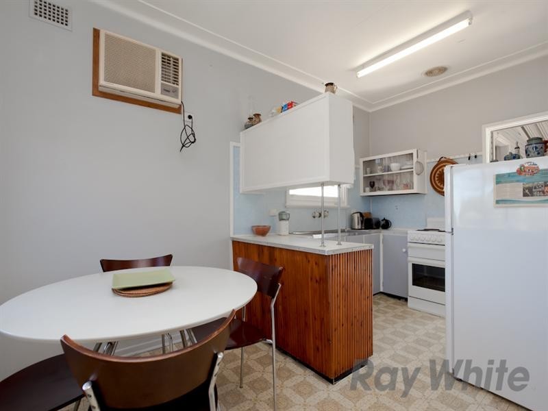91 Bayview Street, Warners Bay NSW 2282