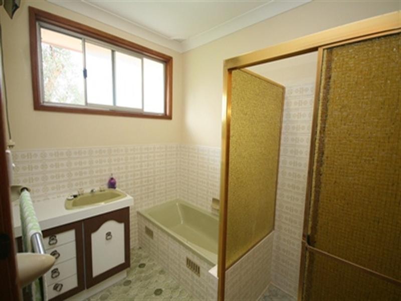 1A Whitburn Close, Charlestown NSW 2290