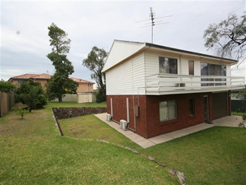 1A Whitburn Close, Charlestown NSW 2290