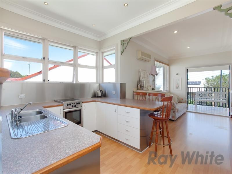 2 Roberts Street, Whitebridge NSW 2290