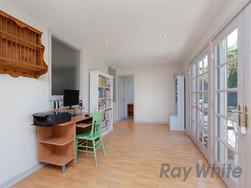 2 Roberts Street, Whitebridge NSW 2290