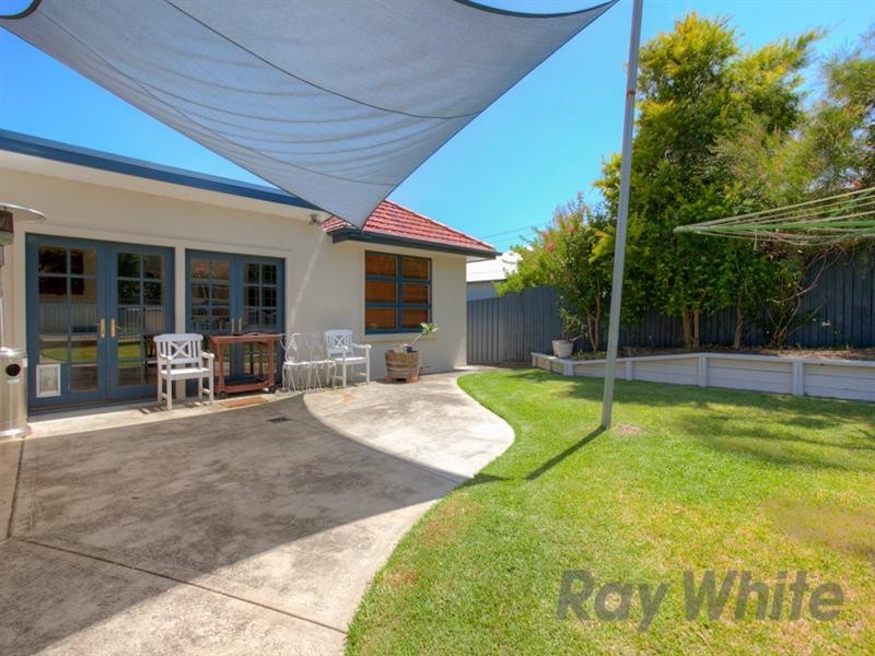 2 Roberts Street, Whitebridge NSW 2290