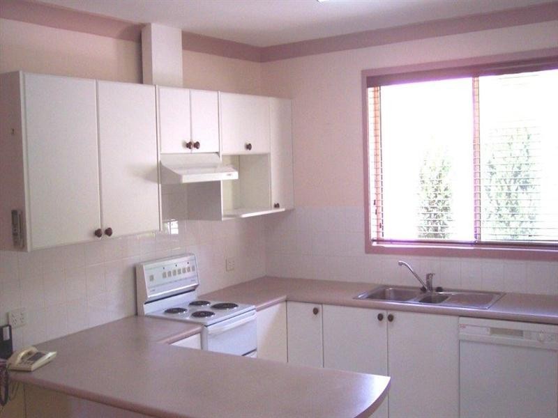 32 Excalibur Parade, Valentine NSW 2280