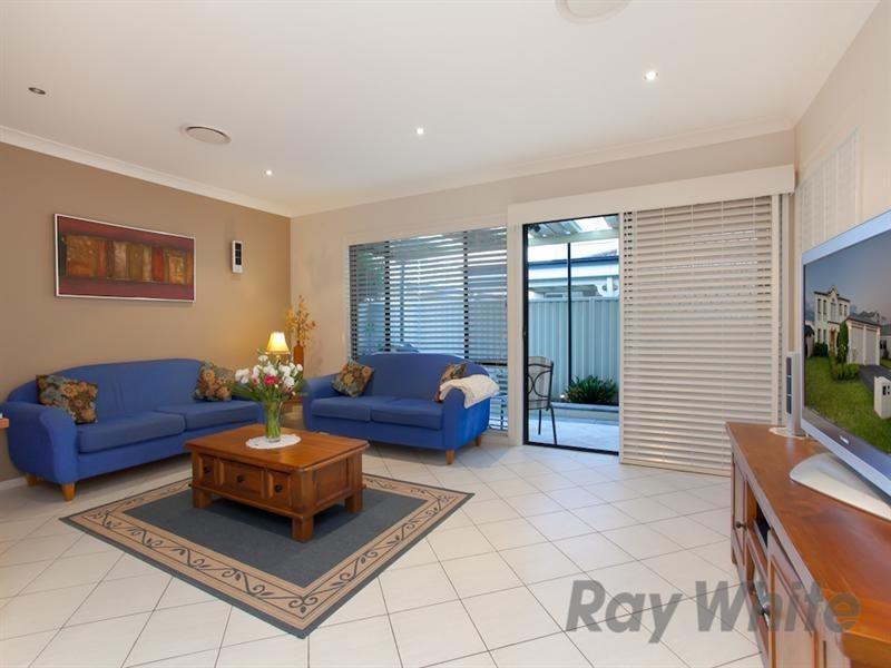 21 Churchill Circuit, Hamilton South NSW 2303